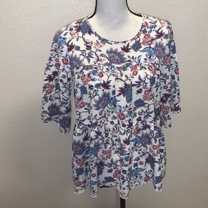 Mimi and Daphne white floral pleated short sleeve blouse